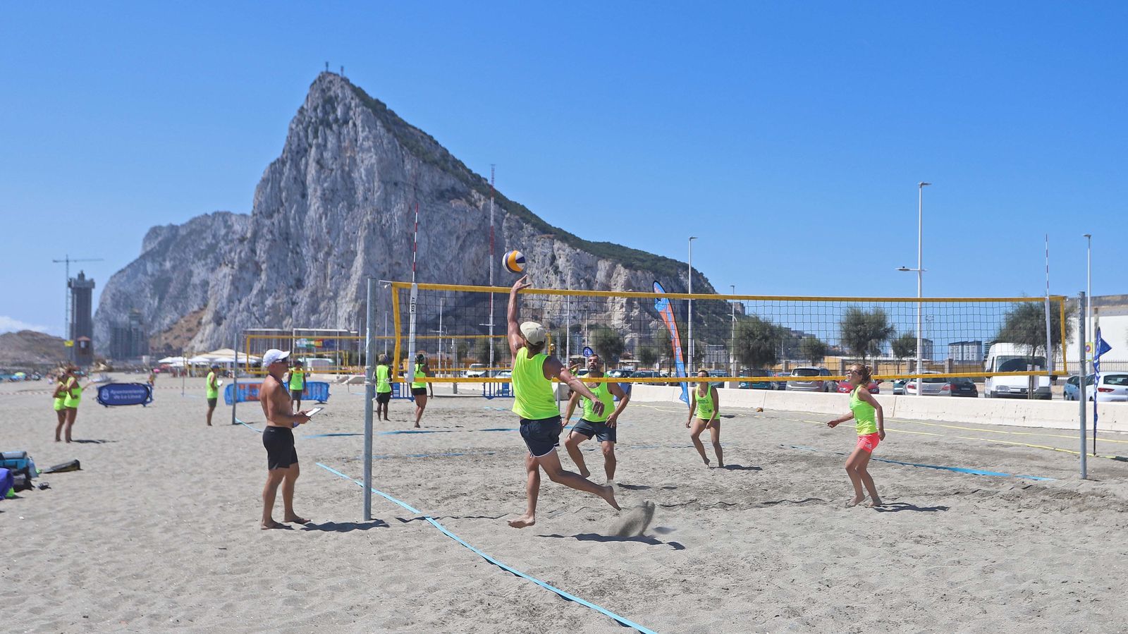 Fotos del torneo de Voley Playa en La Línea