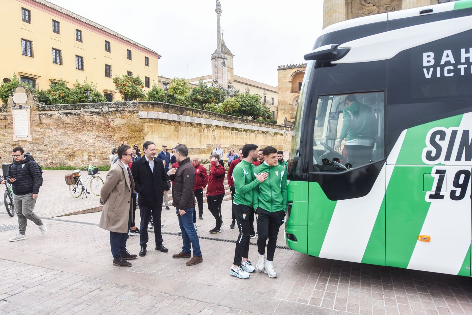 Las mejores fotos de la presentación del nuevo autobús del Córdoba CF