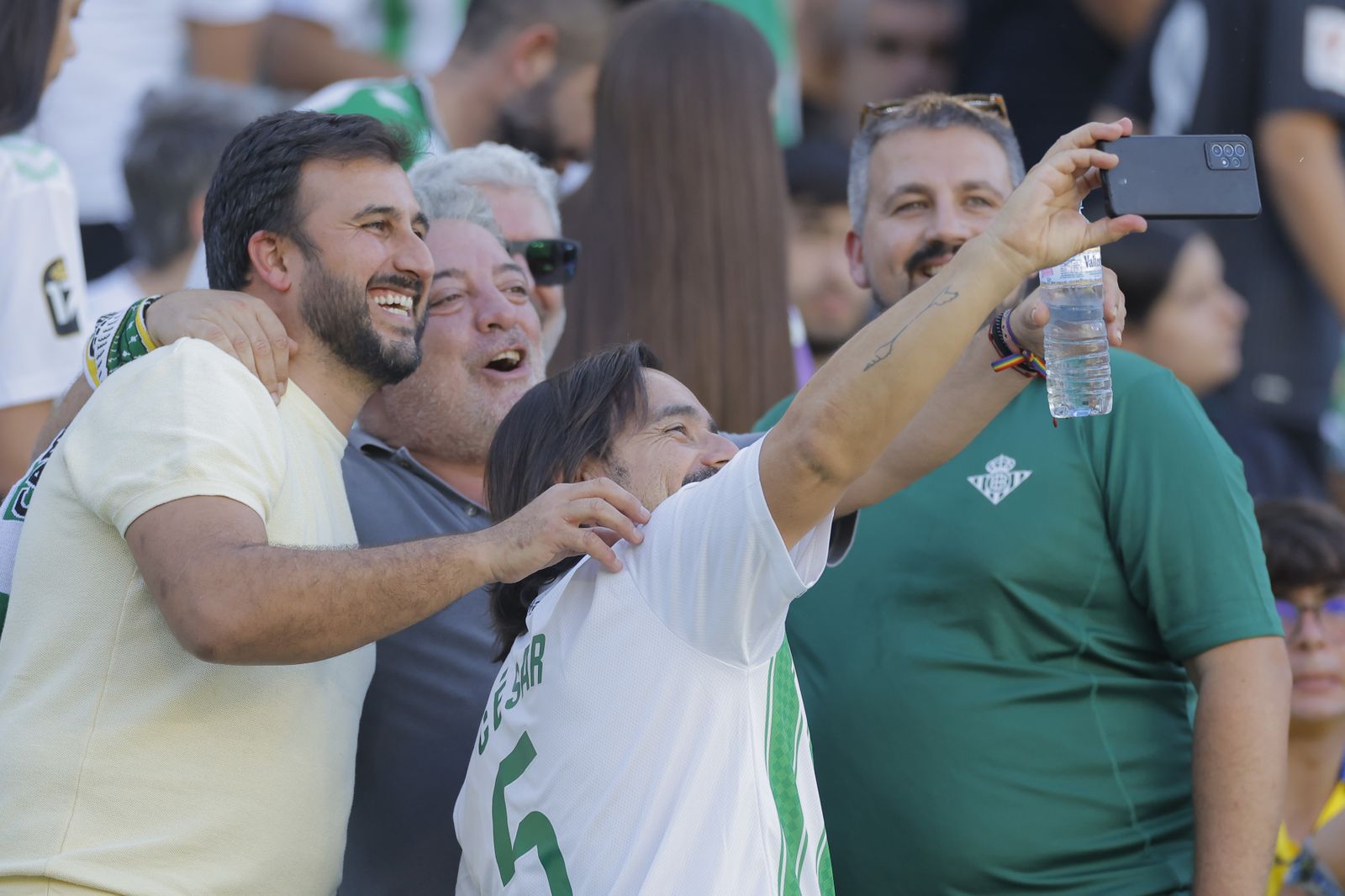 Búscate en las fotos del Betis-Cádiz