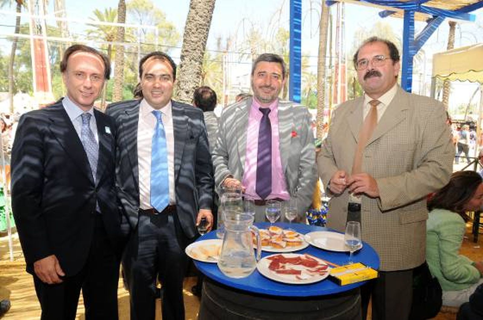 Jaime Tovar, gerente de Ingrasa, junto a David Fernández, director de Diario de Jerez, Juan Carlos Bengoetxea, del Grupo Alfonso Gallardo y José Aguilar, también de Ingrasa. 

Foto: Manuel Aranda