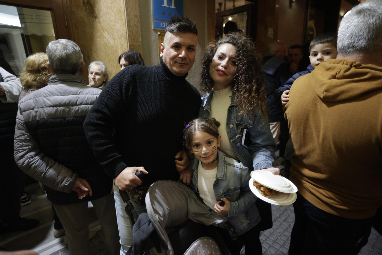 Carnaval de Cádiz 2024: Búscate entre las imágenes de la Pestiñada