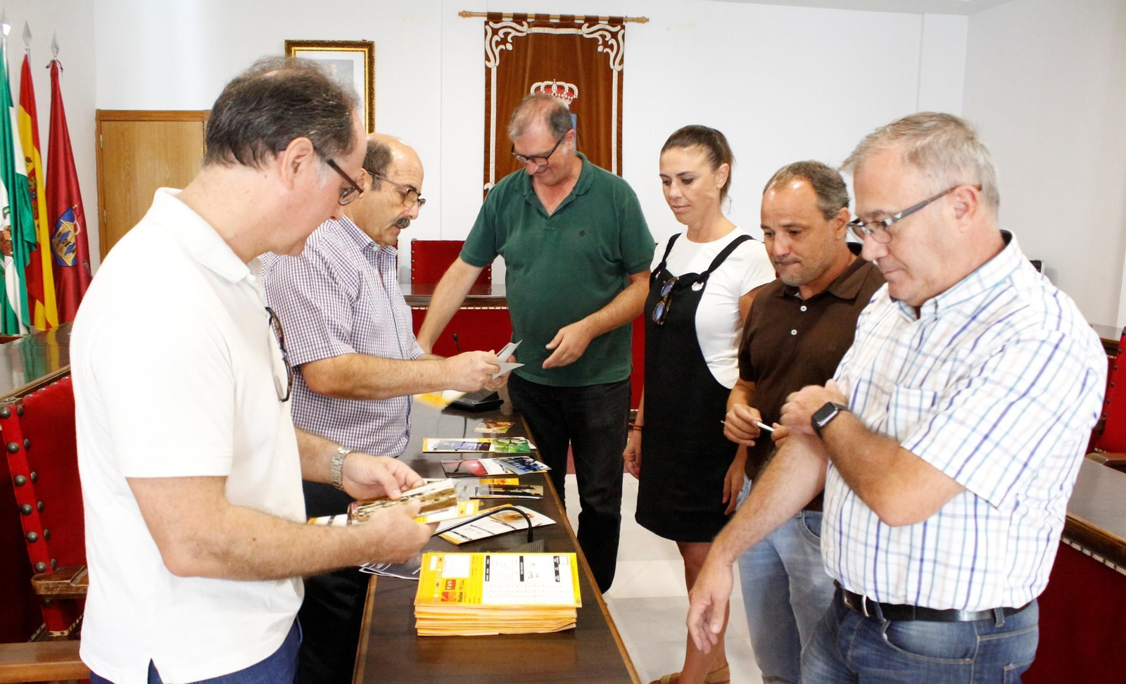 El jurado reunido para decidir los granadores del Rally Fotográfico.