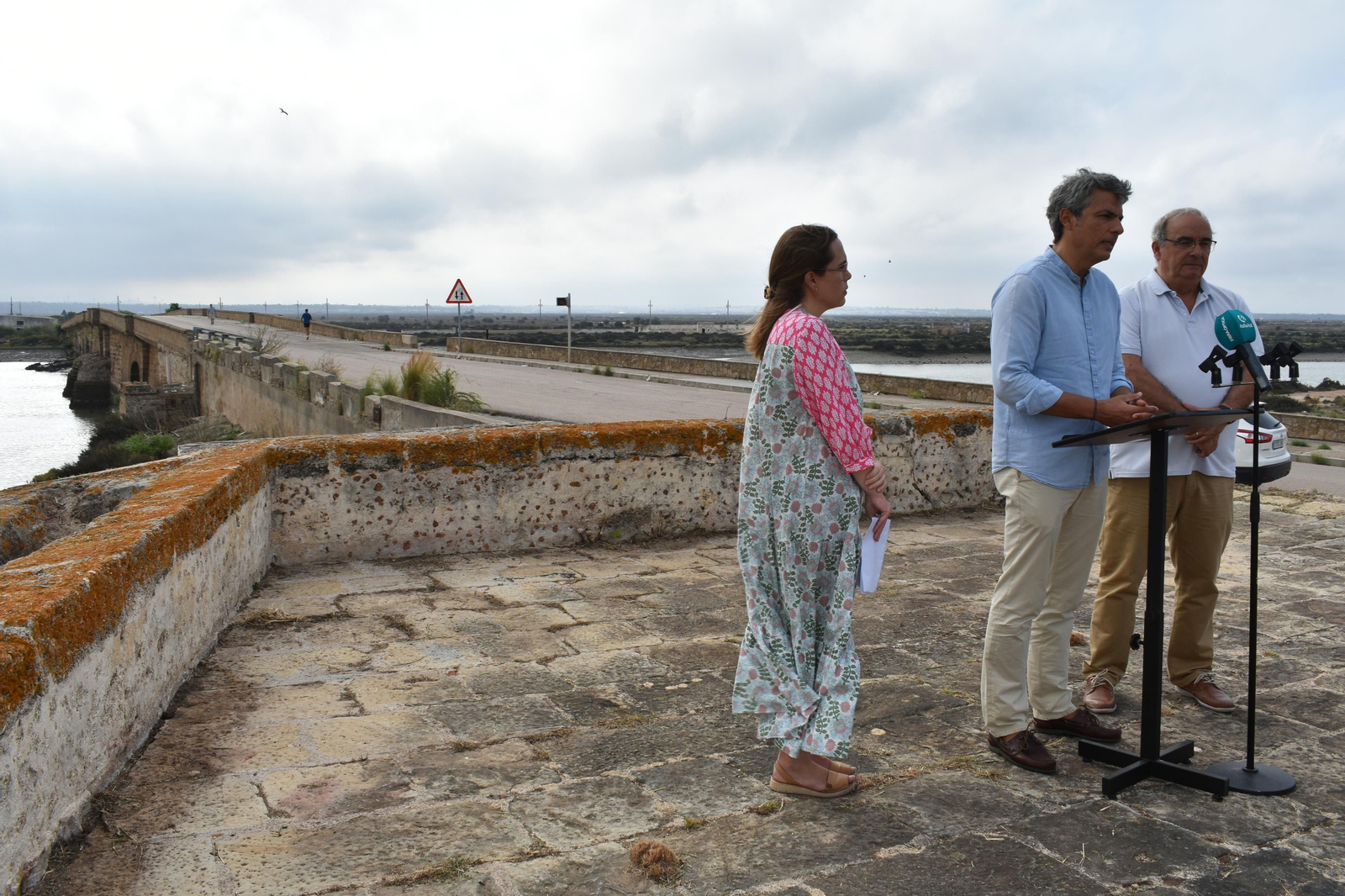 AxSí reclama al Ayuntamiento de San Fernando que asuma trabajos de mantenimiento en el baluarte del Puente Zuazo.