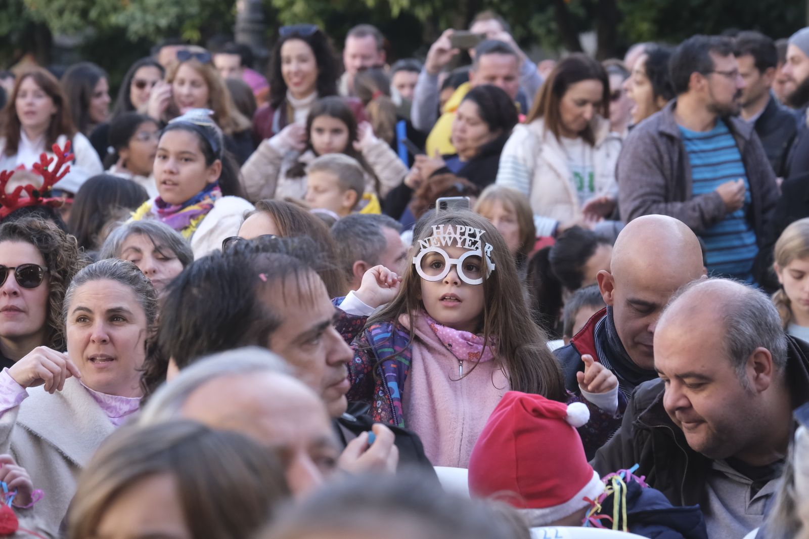 La fiesta infantil de Fin de Año en la plaza de las Tendillas de Córdoba, en imágenes