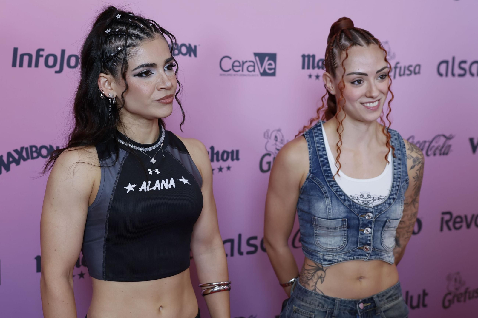 Las creadoras de contenido Alana (i) y Ari Geli (d)