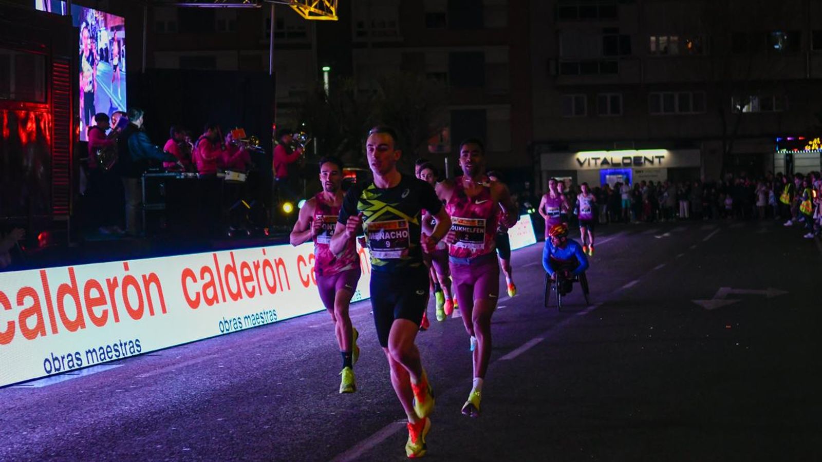 En imágenes: la élite del atletismo mundial despliega su calidad en la Carrera de San Antón de Jaén