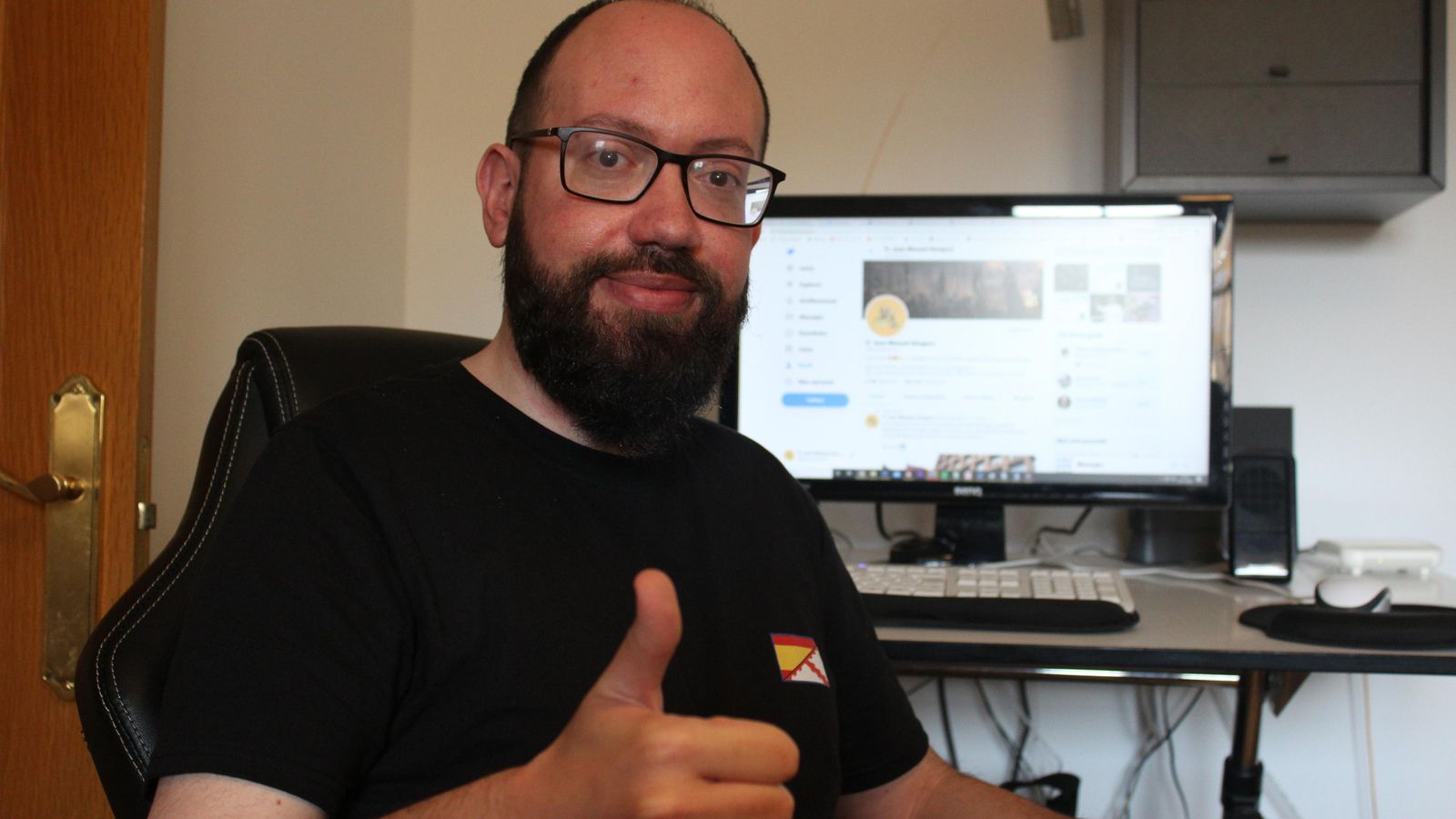 El padre Juan Manuel Góngora tiene más de 20.000 seguidores en Twitter.