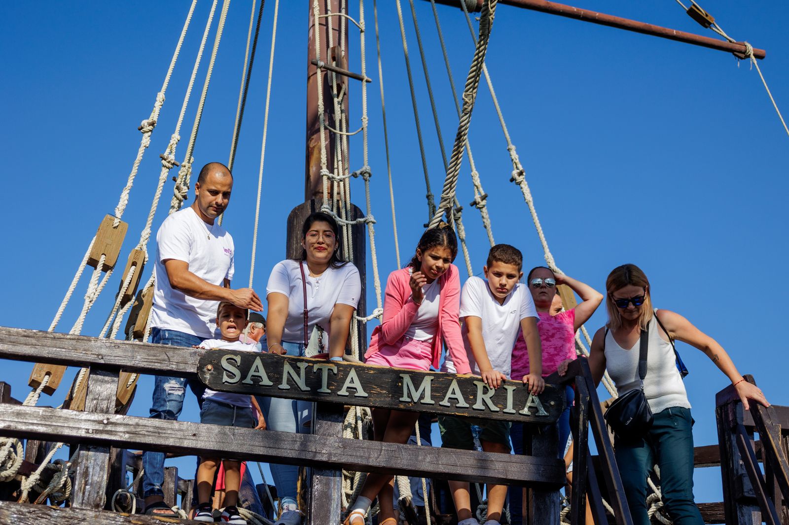 Las imágenes del Muelle de las Carabelas este 12 de octubre