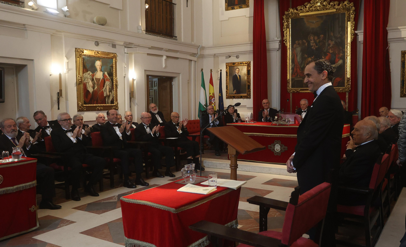 SALVADOR MORALES CONDE TOMA POSESION DE LA PLAZA DE ACADEMICO DE NUMERO DE LA REAL ACADEMIA DE MEDICINA Y CIRUJIA DE SEVILLA