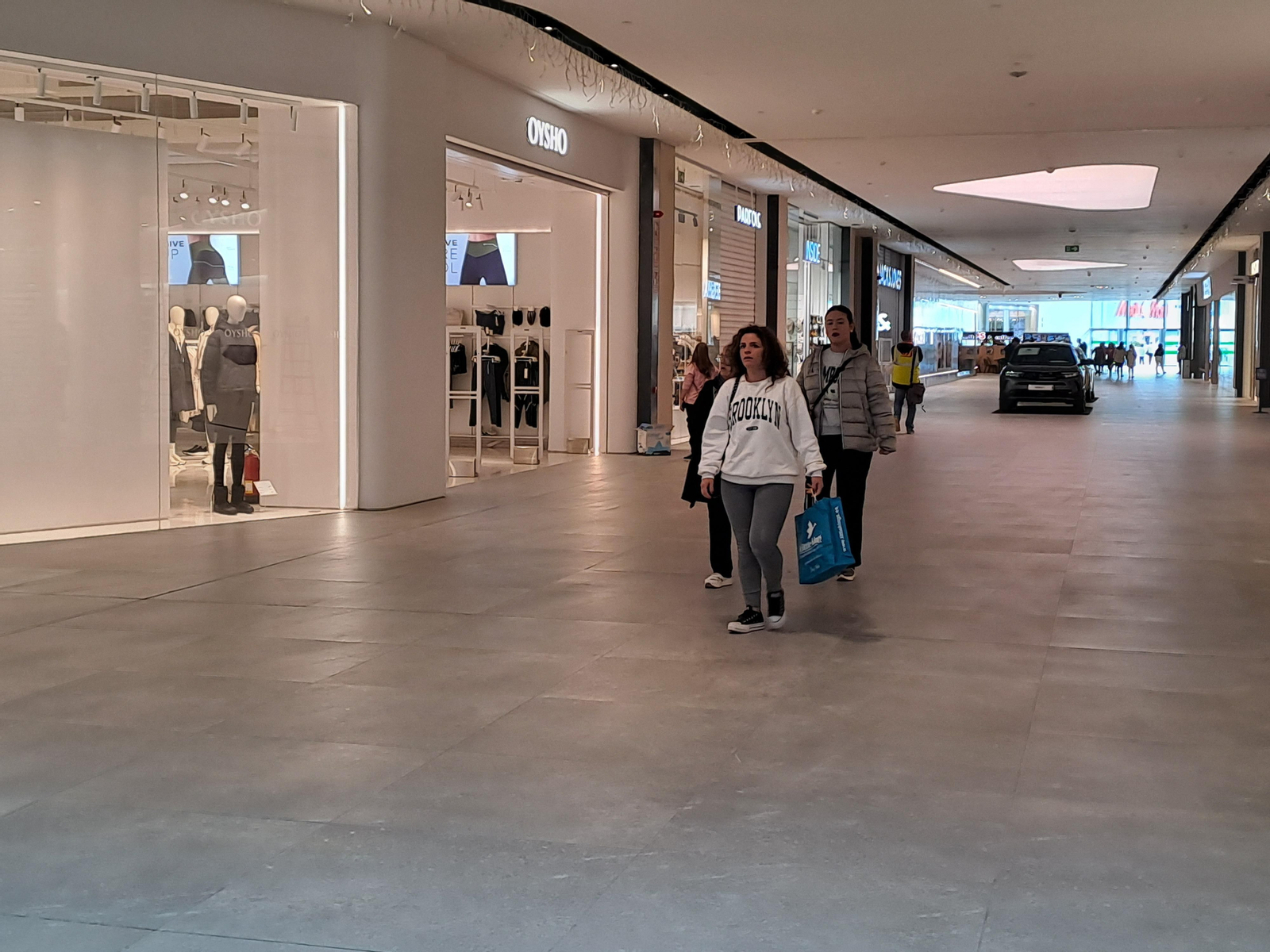 Así ha sido la reapertura del centro comercial Jaén Plaza