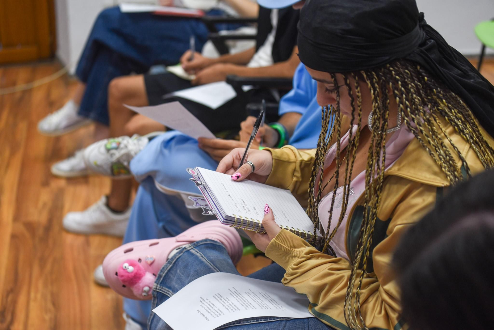 El rapero Haze en el taller de Cosmopoética, en imágenes