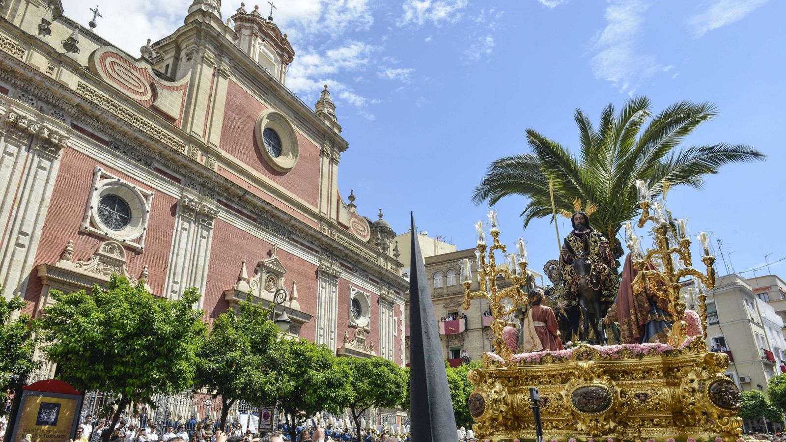 El paso de la Borriquita en el Salvador.