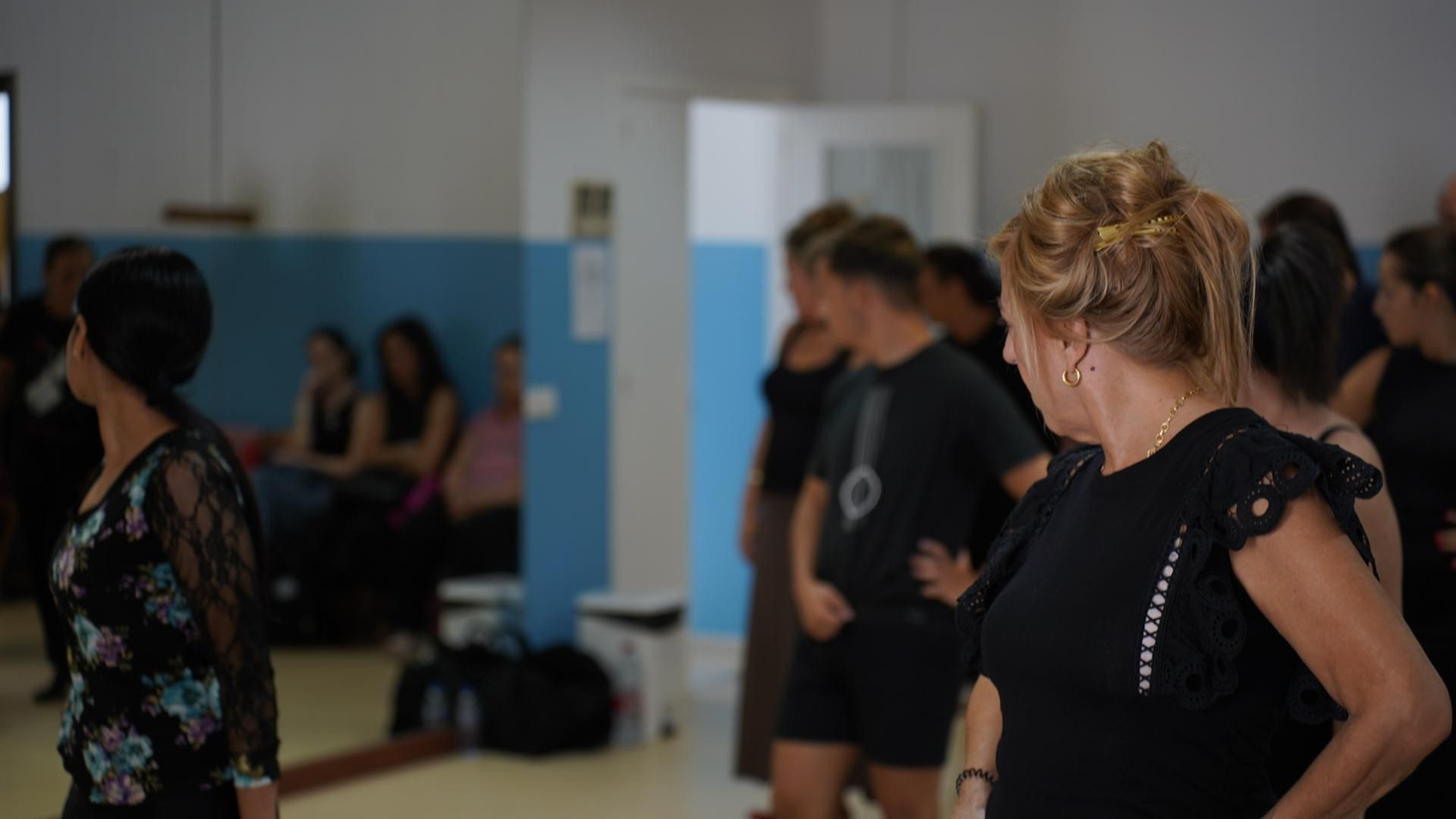 Fotos de la masterclass de baile flamenco impartido por La Lupi y de la exposición "10 años cantando a Paco" de José Mera