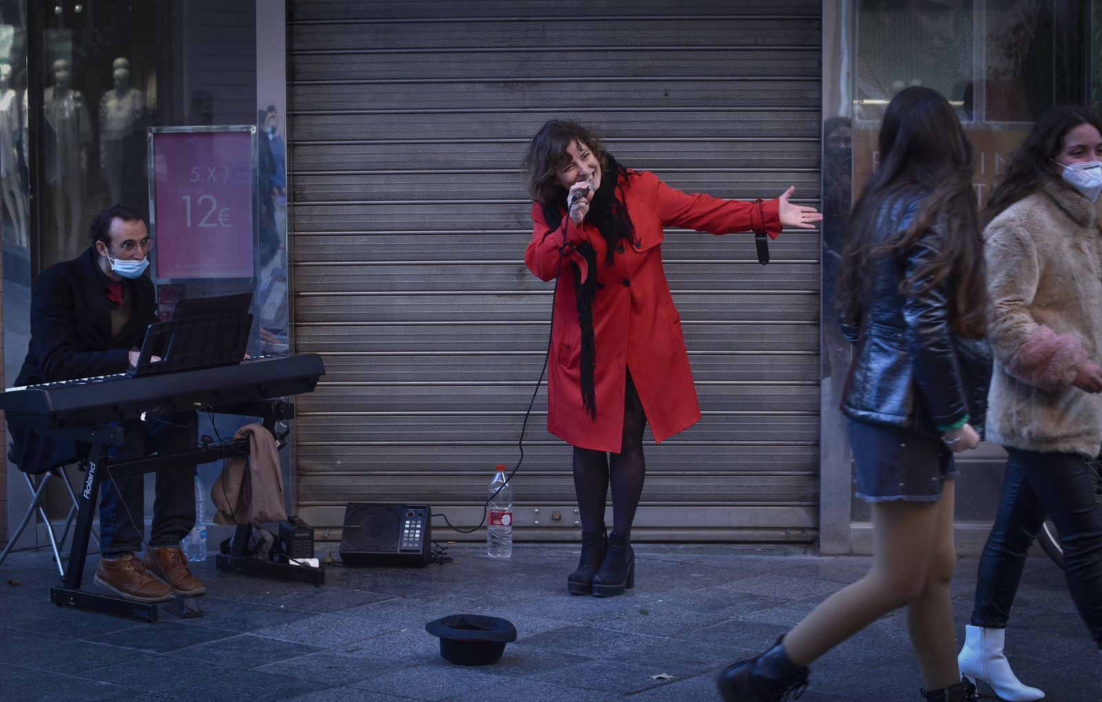 Luces y sombras en un buen puente para el comercio y la hostelería