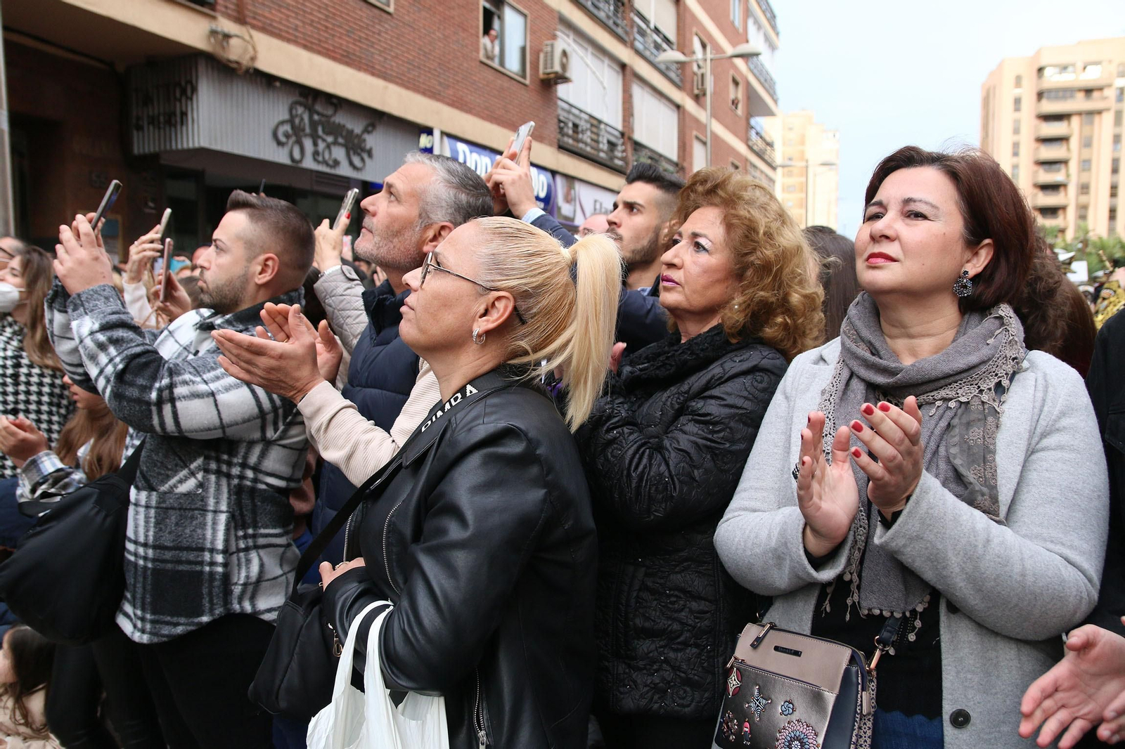 La procesión de las Angustias de Almería, en imágenes