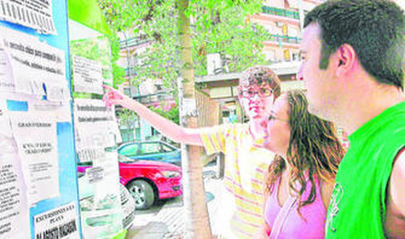 Las calles se llenan de anuncios de pisos en alquiler durante los primeros días de septiembre.