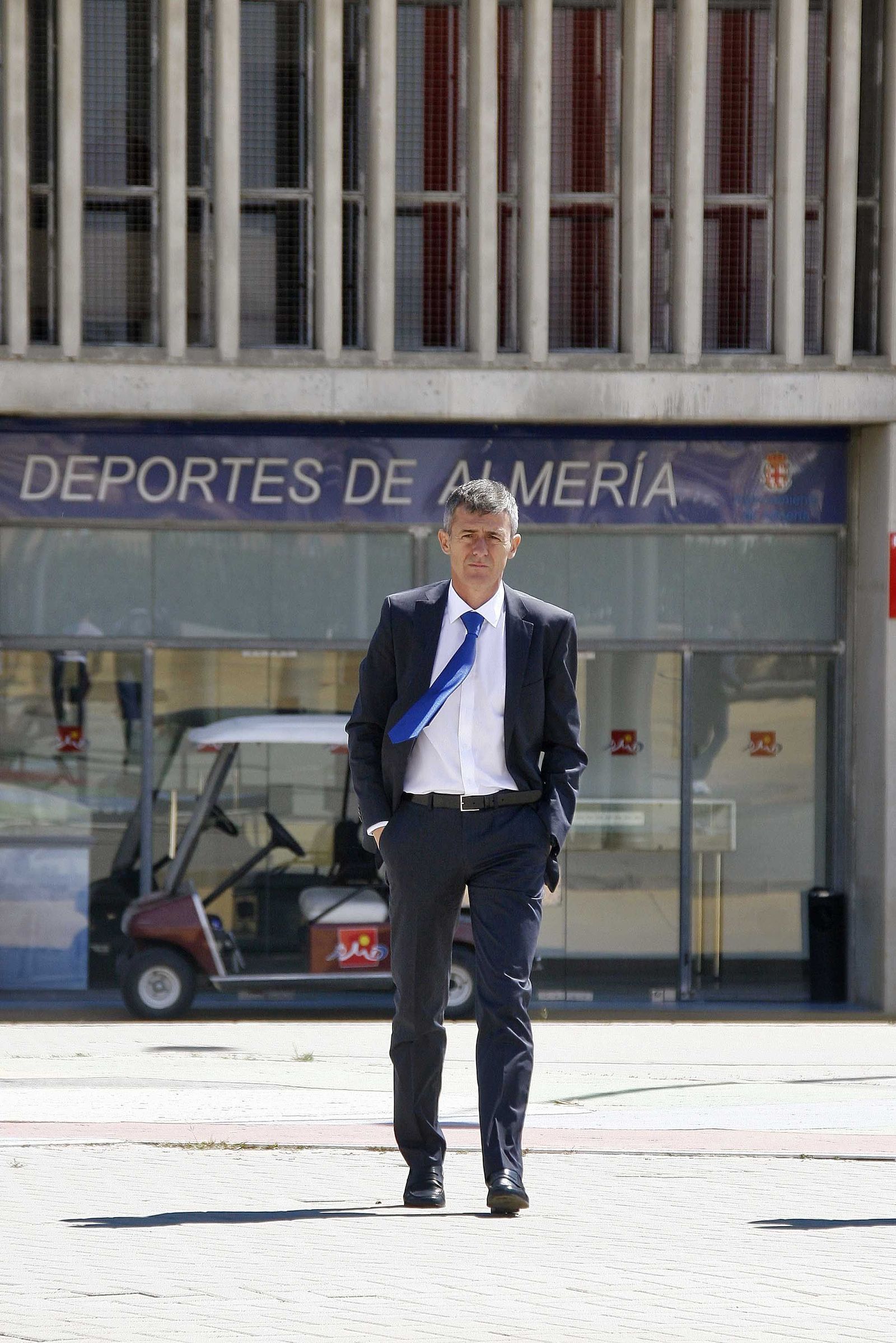 Lucas Alcaraz, en los exteriores del estadio de los Juegos Mediterráneos.