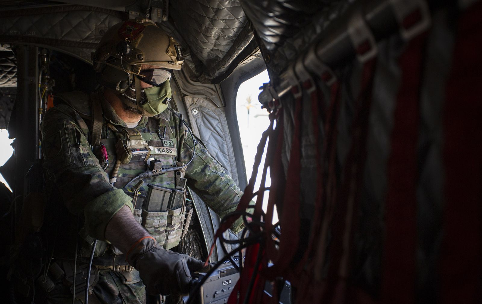 Entrenamiento del Ejército en el río Guadalquivir