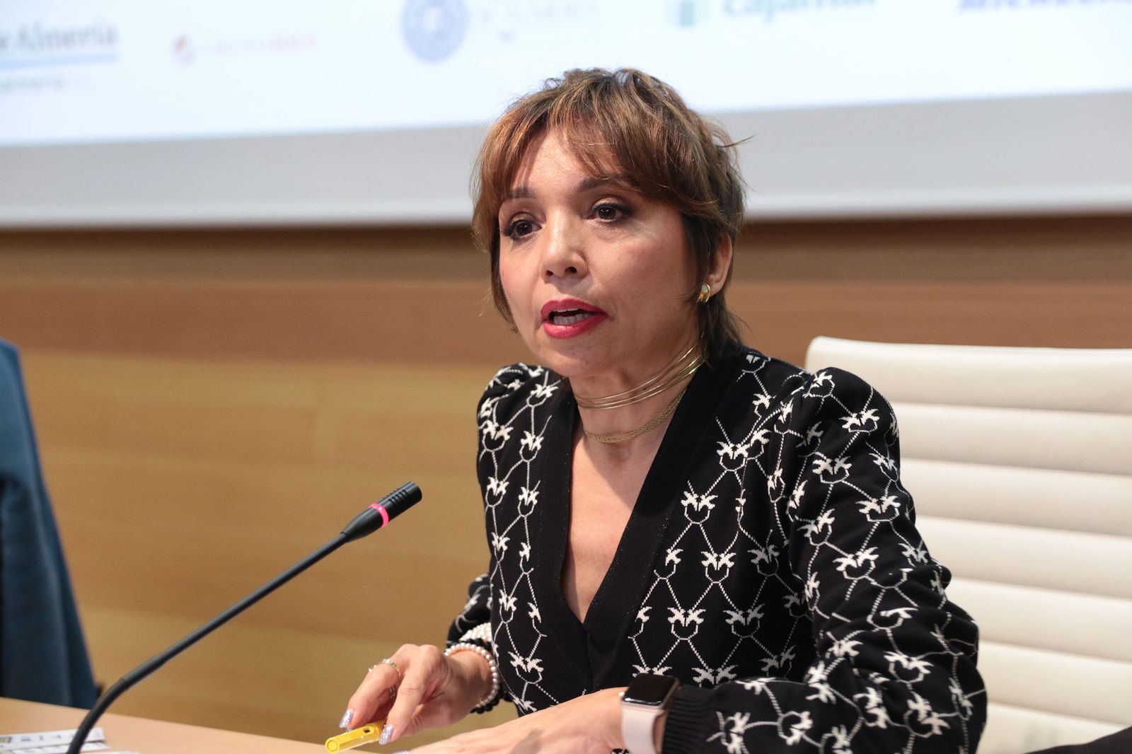 El Diario de los Libros, con Cristina Campos y su novela 'Historias de mujeres casadas'