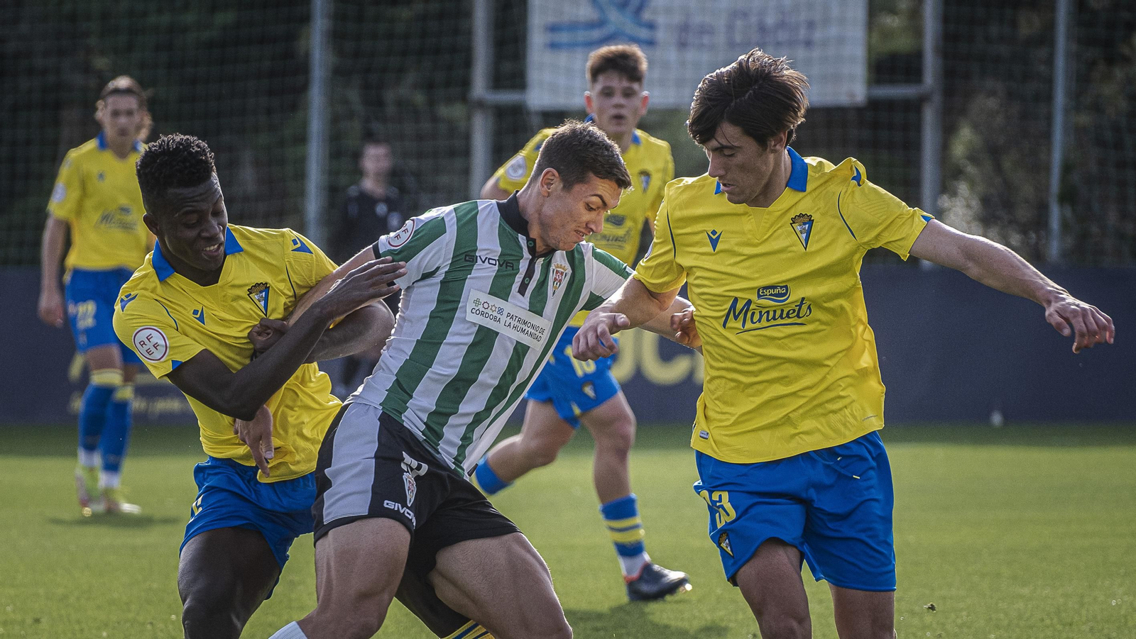 Las imágenes del triunfo del Córdoba CF ante el Cádiz B