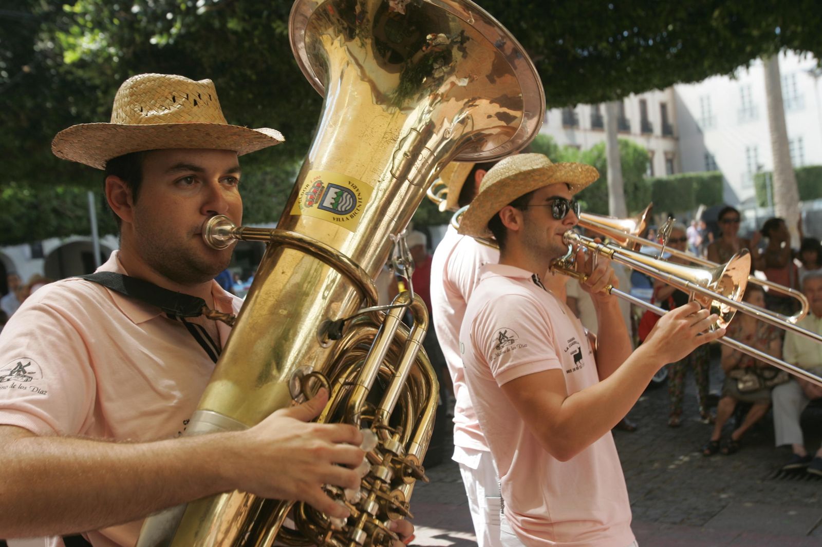 La charanga La Cuadrilla, en la Plaza Vieja.