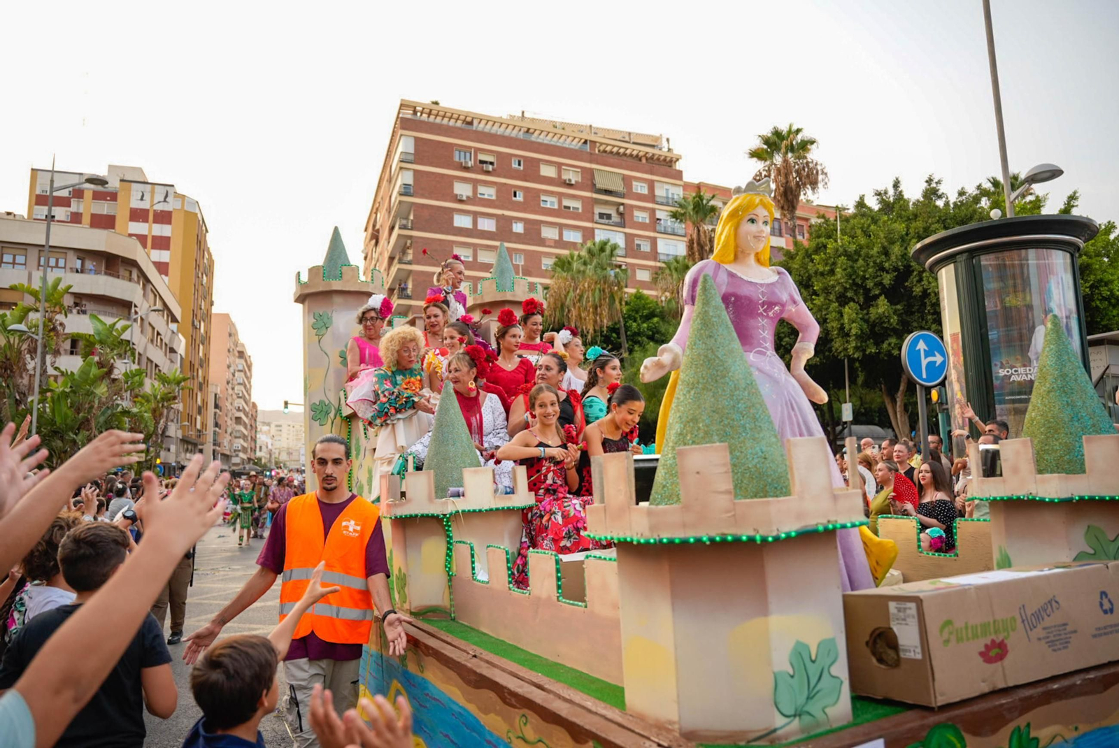 Así se ha vivido la Batalla de Flores en la Feria de Almería