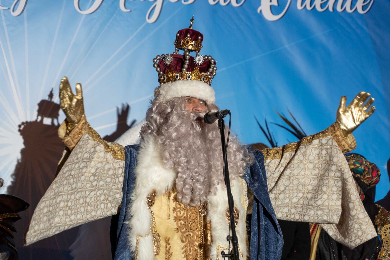 Las mejores fotografías del recorrido y la llegada al ayuntamiento de la cabalgata de Reyes Magos 2026