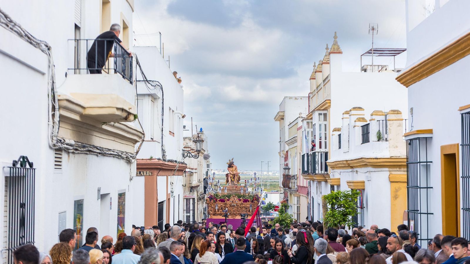 Las imágenes de la Coronación de Espinas en el Sábado de Pasión de la Semana Santa de San Fernando