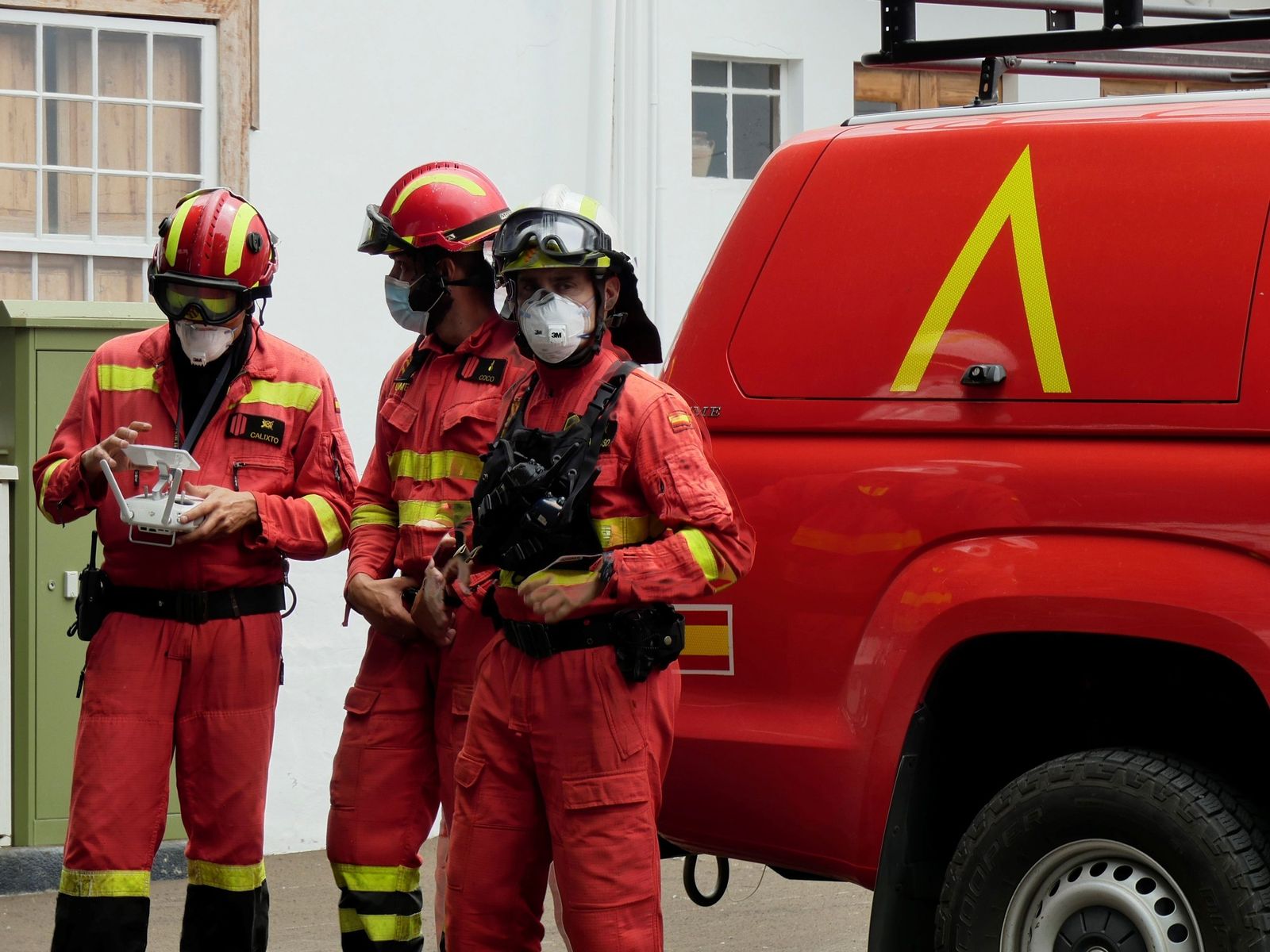 La Palma mira resignada un día más los estragos del volcán
