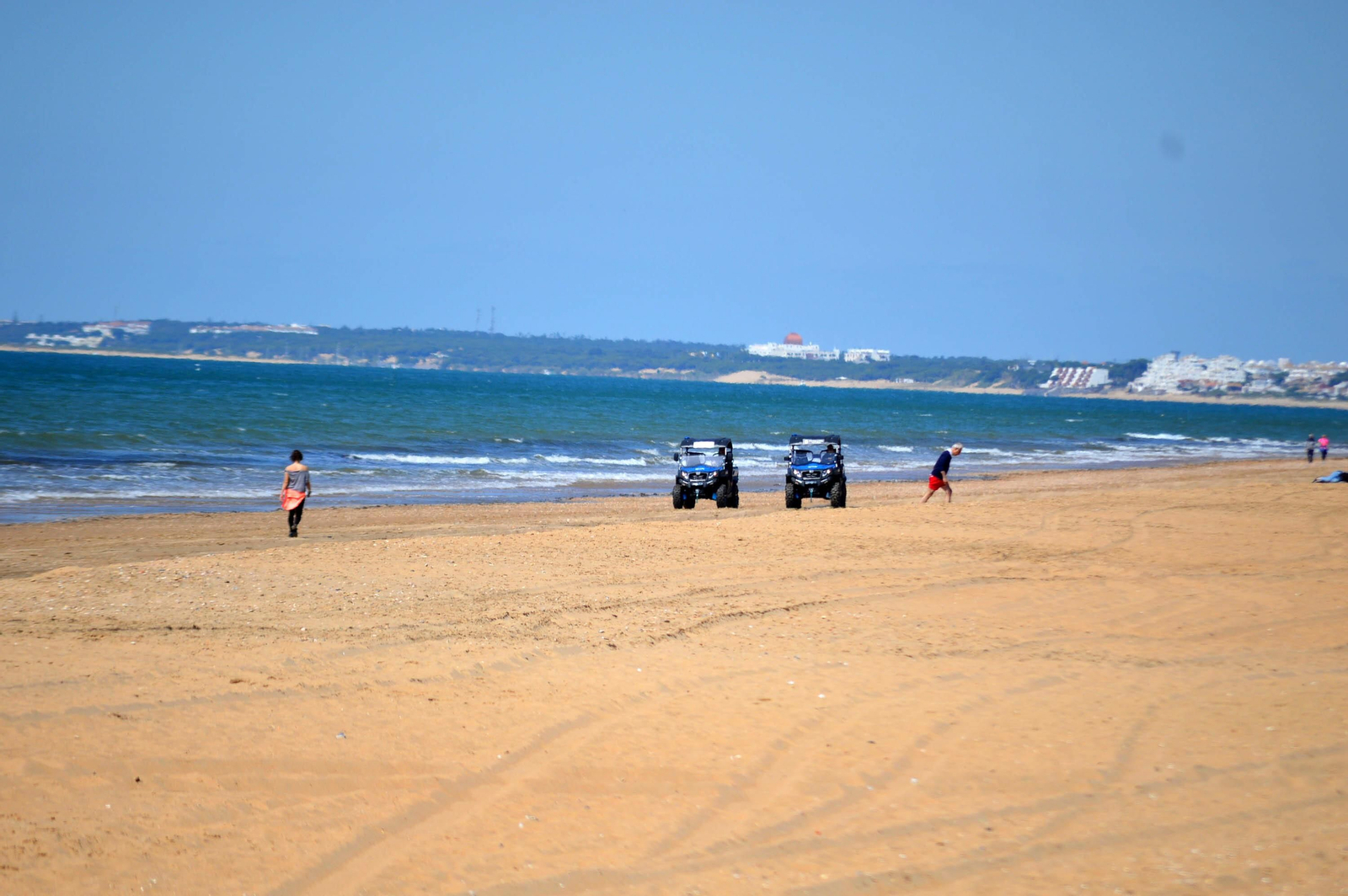 Las playas de la Costa de Huelva se preparan para la Semana Santa
