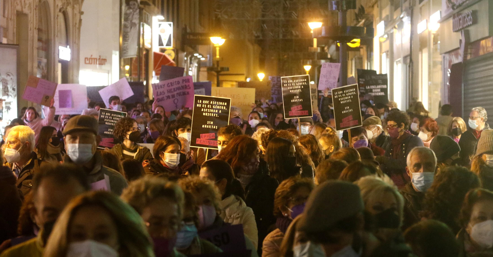 La manifestación contra la violencia de género en Córdoba, en fotografías