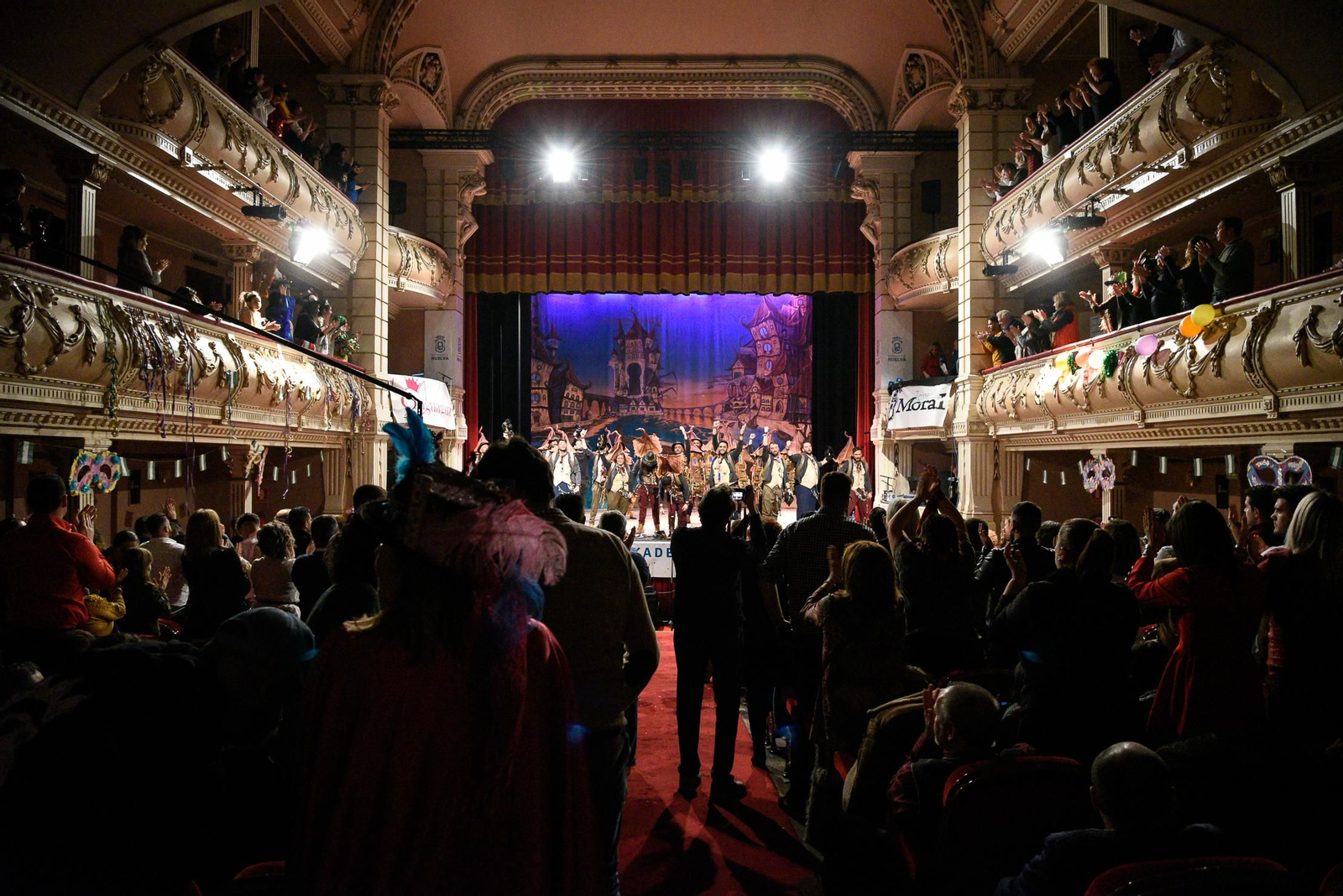 Imágenes la comparsa Los caracoles (Final del Carnaval Colombino de Huelva)