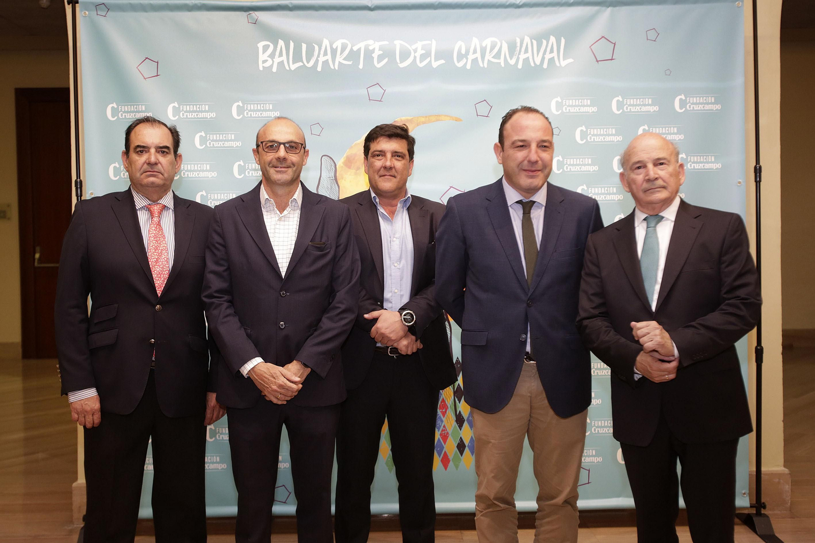 Imágenes del premio Baluarte del Carnaval de Cruzcampo