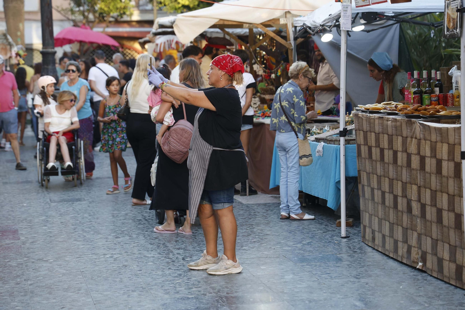 Las fotos del mercadillo pirata en La Línea