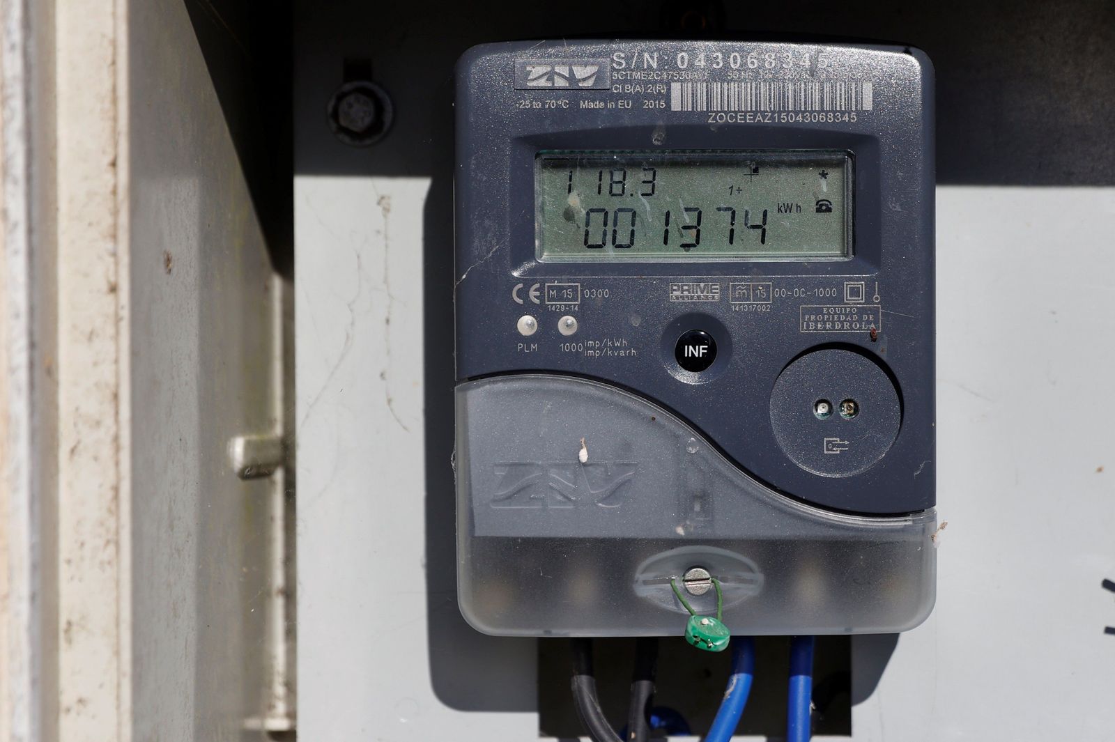 Un contador de la luz de un edificio