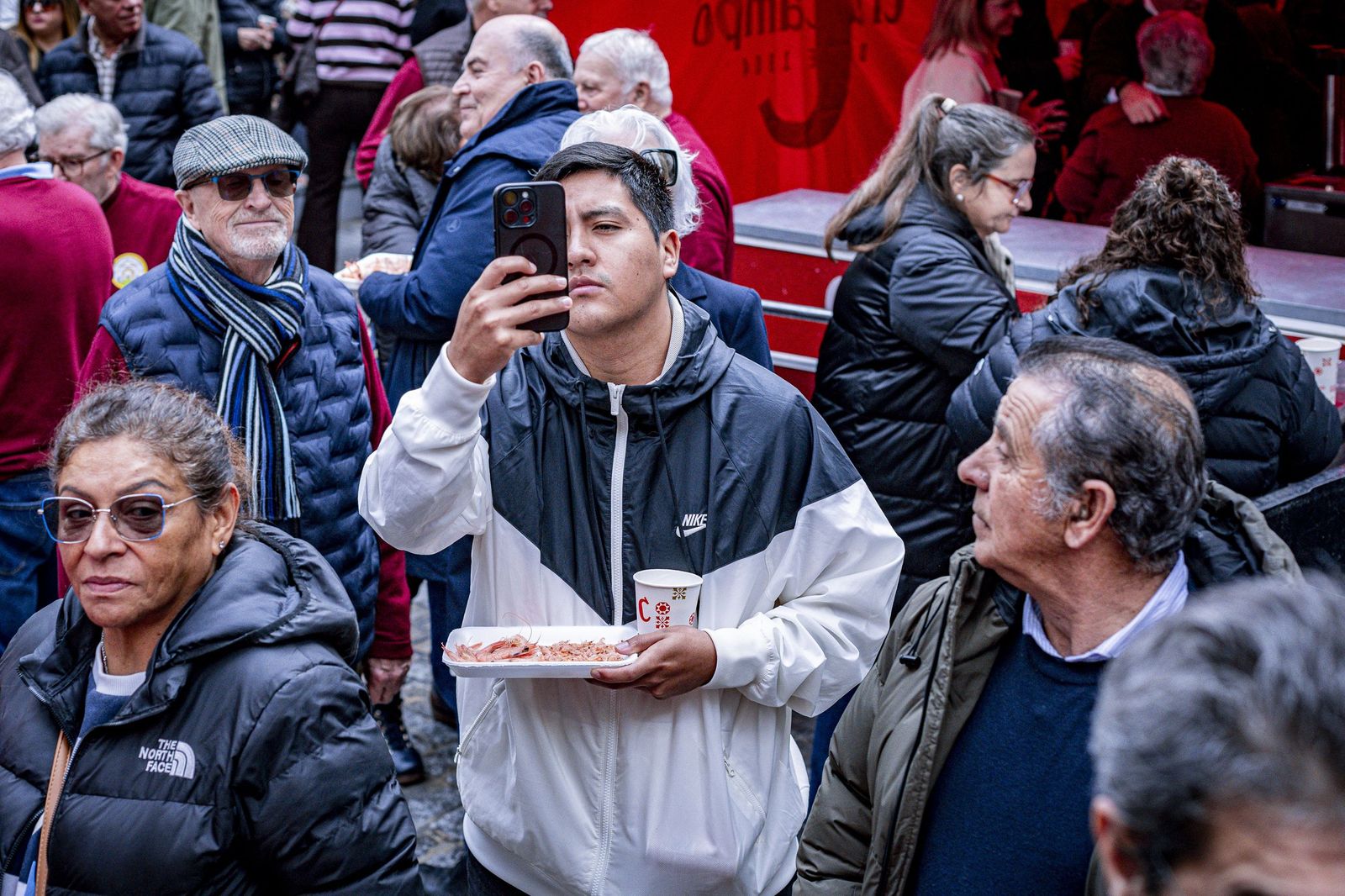 Las imágenes de la erizada popular del Carnaval de Cádiz 2026