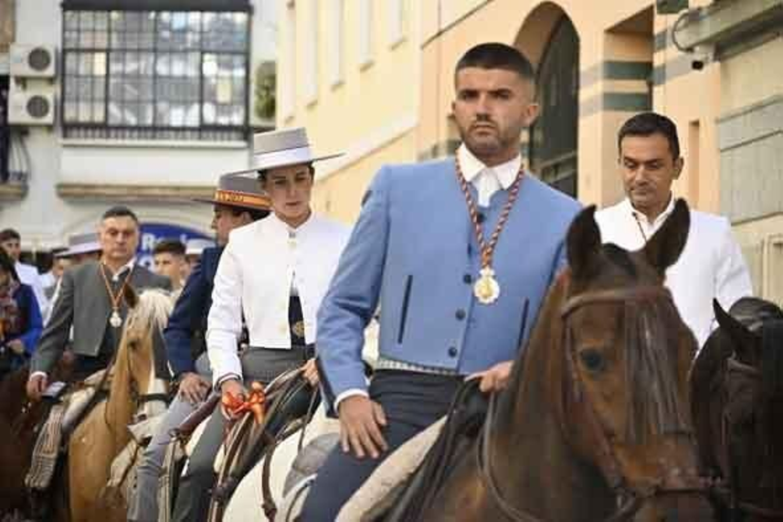 Las mejores imágenes de los peregrinos en la salida de Emigrantes