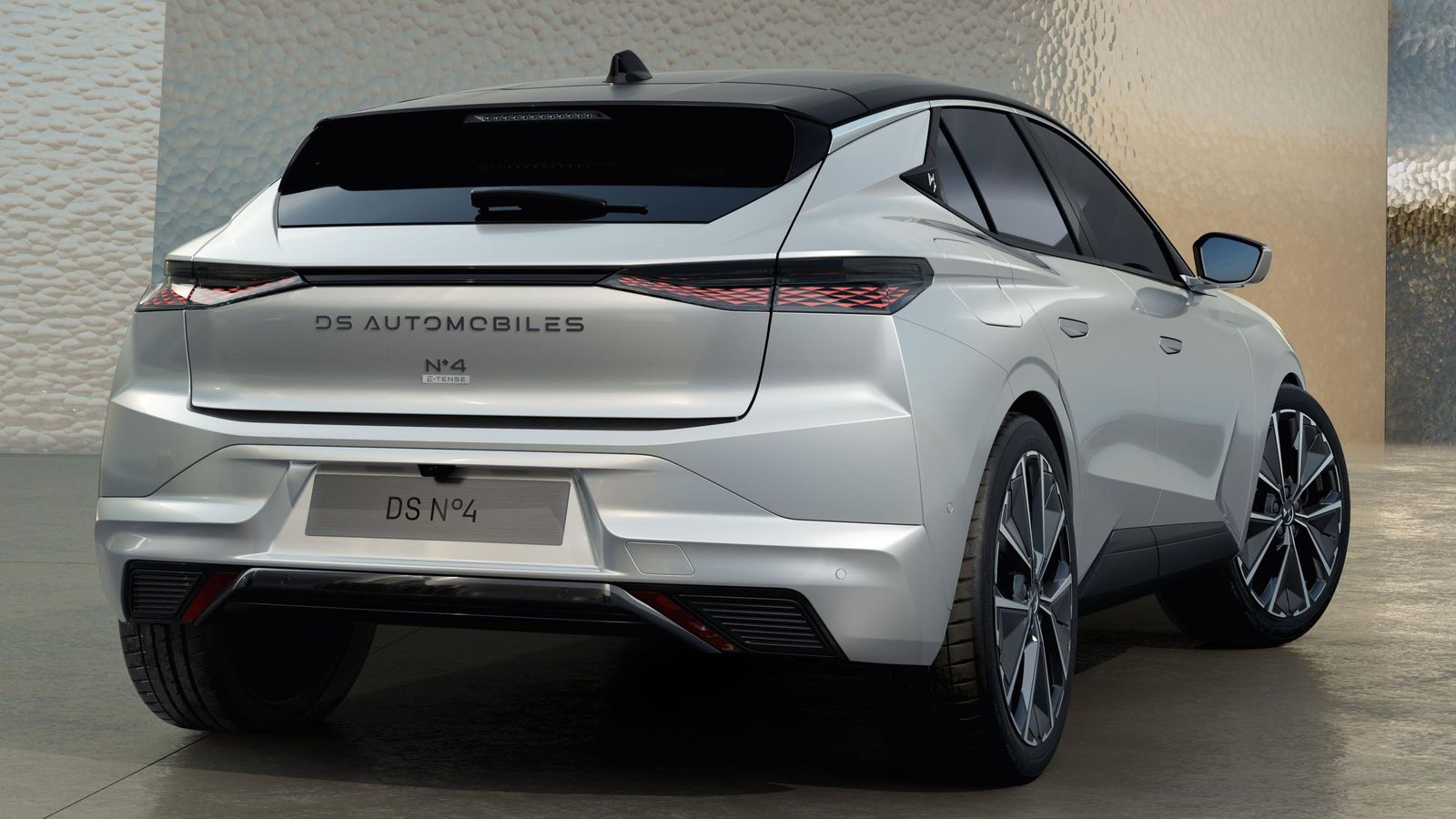 Los Nº4 E-Tense reciben el motor eléctrico más potente disponible para la plataforma EMP2 de Stellantis.