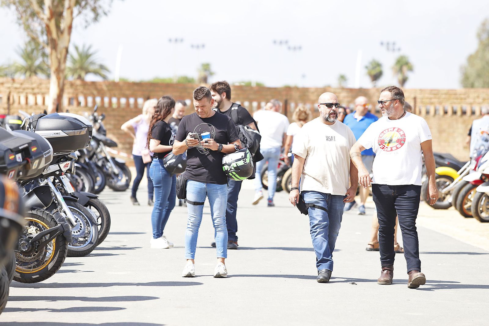 Imágenes de la Concentración del Grupo Motero Descubridores en Huelva