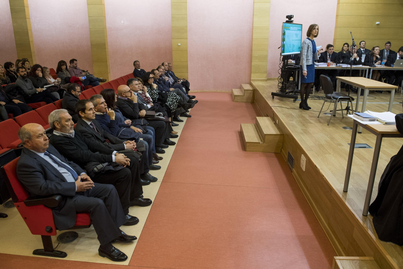 Caso Serrallo: primer contacto con el banquillo Juicio del caso Serrallo en Granada