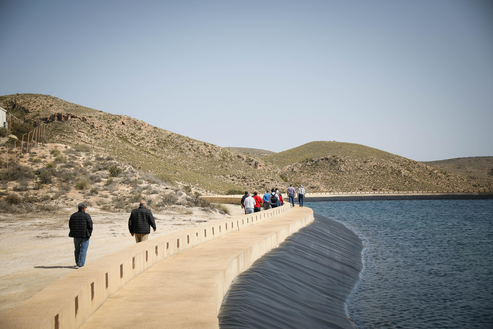 CUCN visita la desaladora de Carboneras y las balsas de Níjar