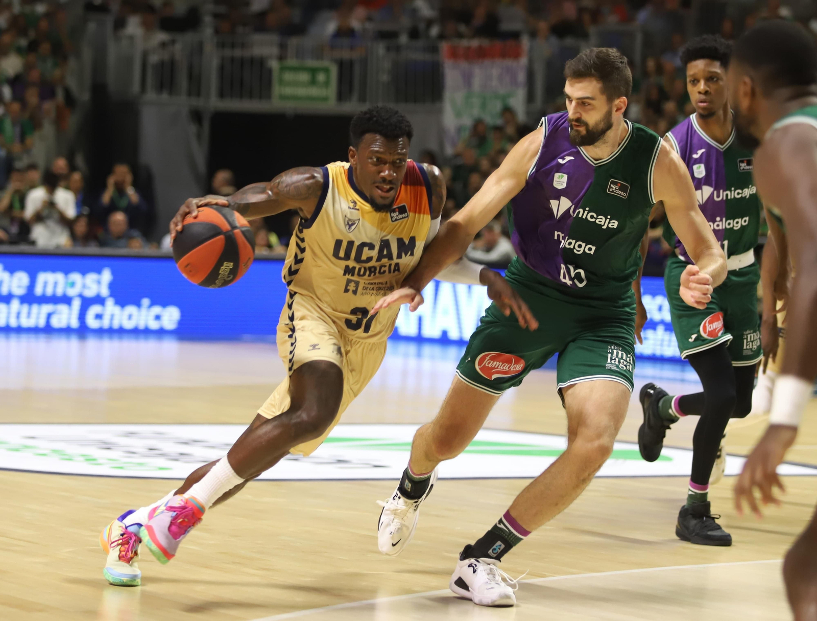 El quinto partido entre el Unicaja y el UCAM Murcia, en imágenes