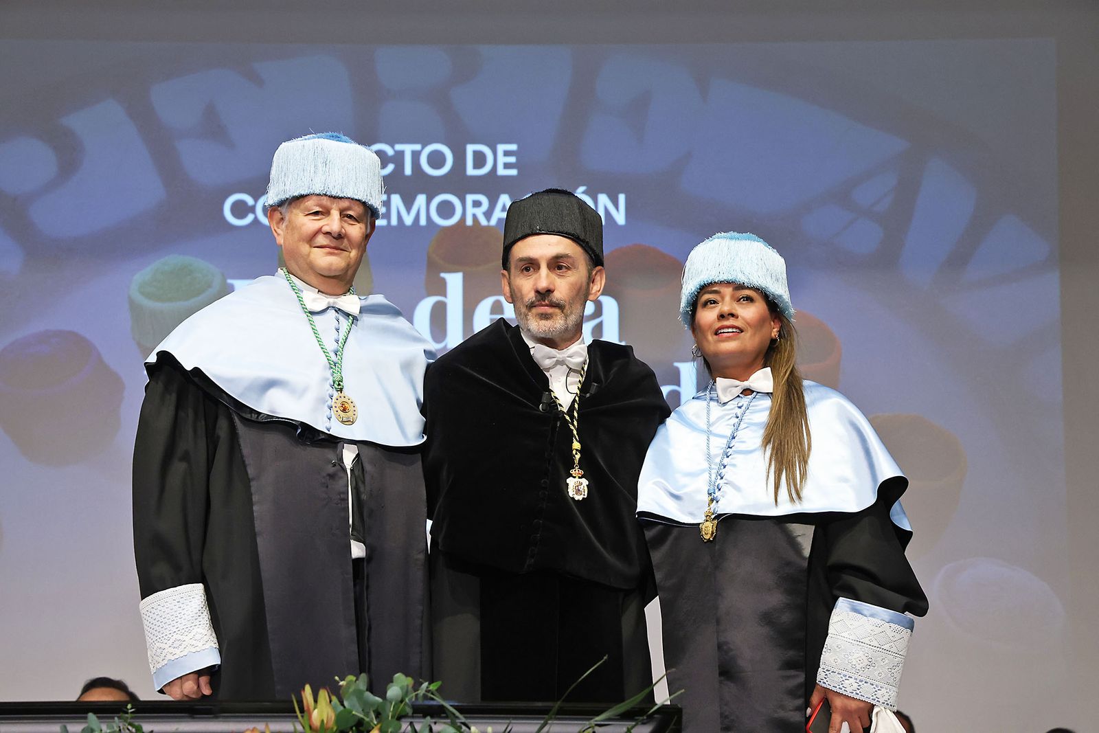 Fotografías de la investidura de los nuevos doctores y doctoras en el acto del 3 de marzo de la universidad de Huelva