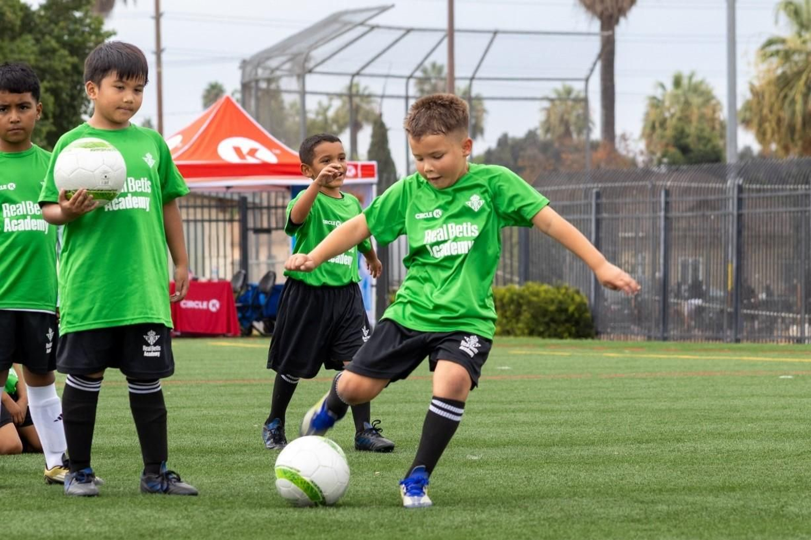 Los más pequeños pudieron disfrutar del Campus del Betis.