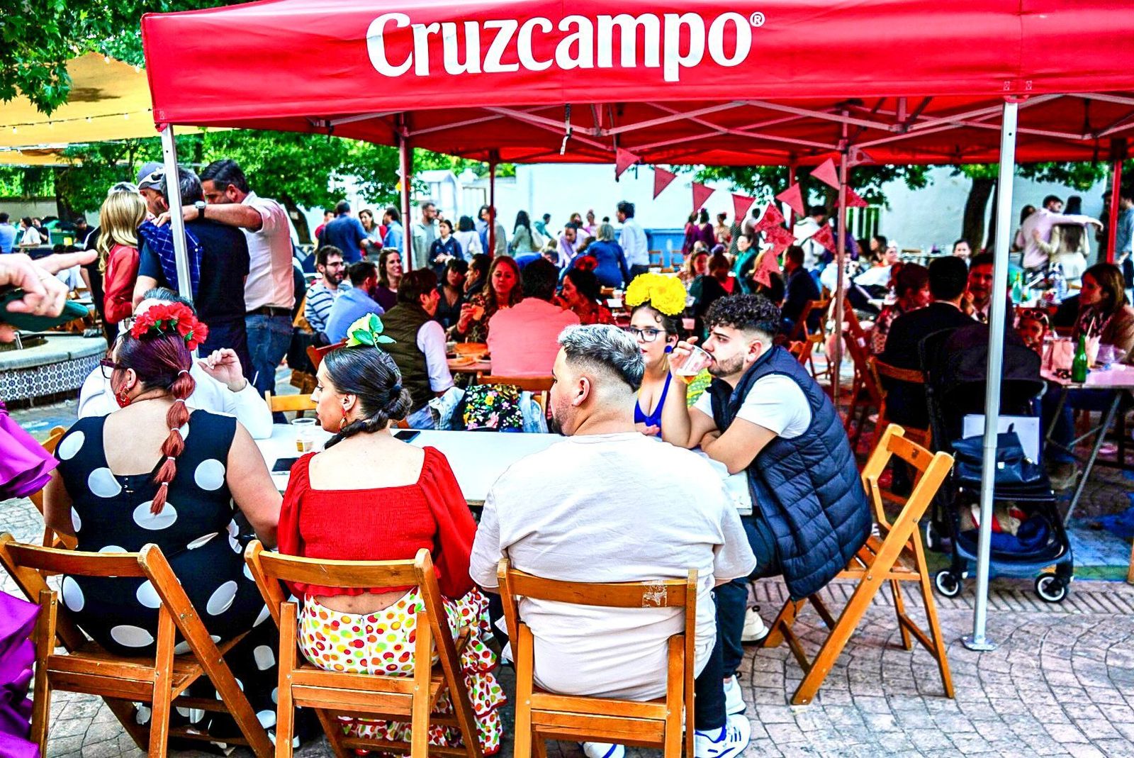 Los mejores momentos del primer día de Cruces en Granada en fotos