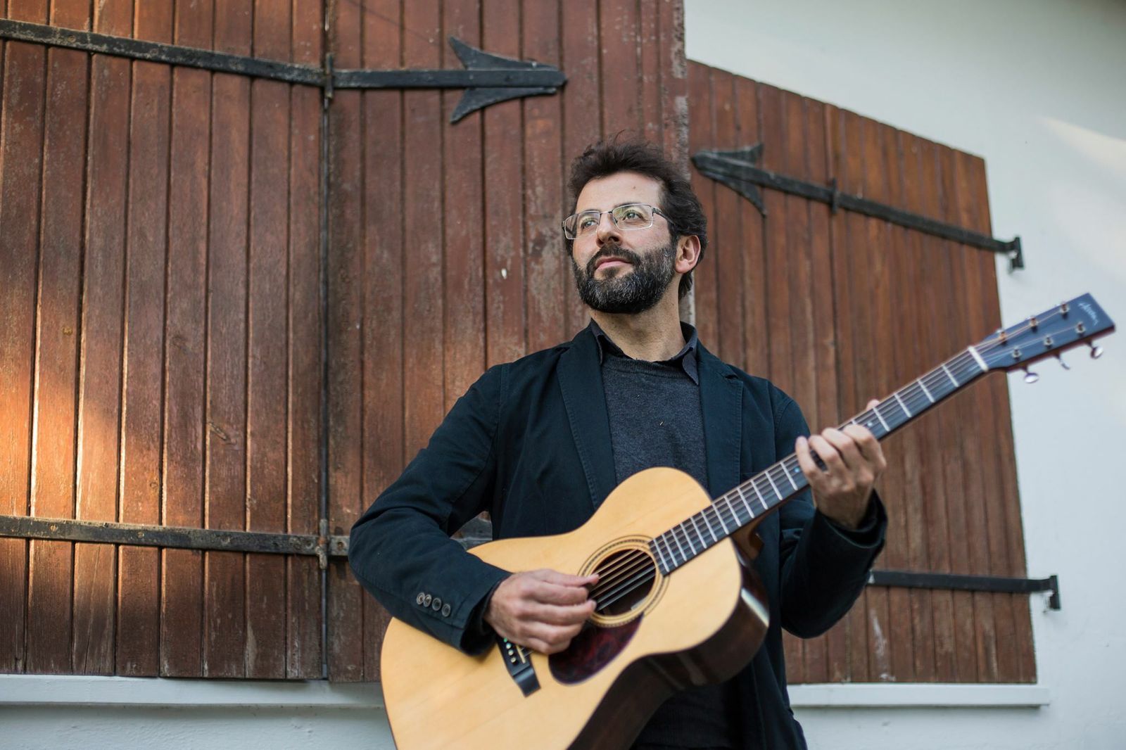 El guitarrista Carlos López.
