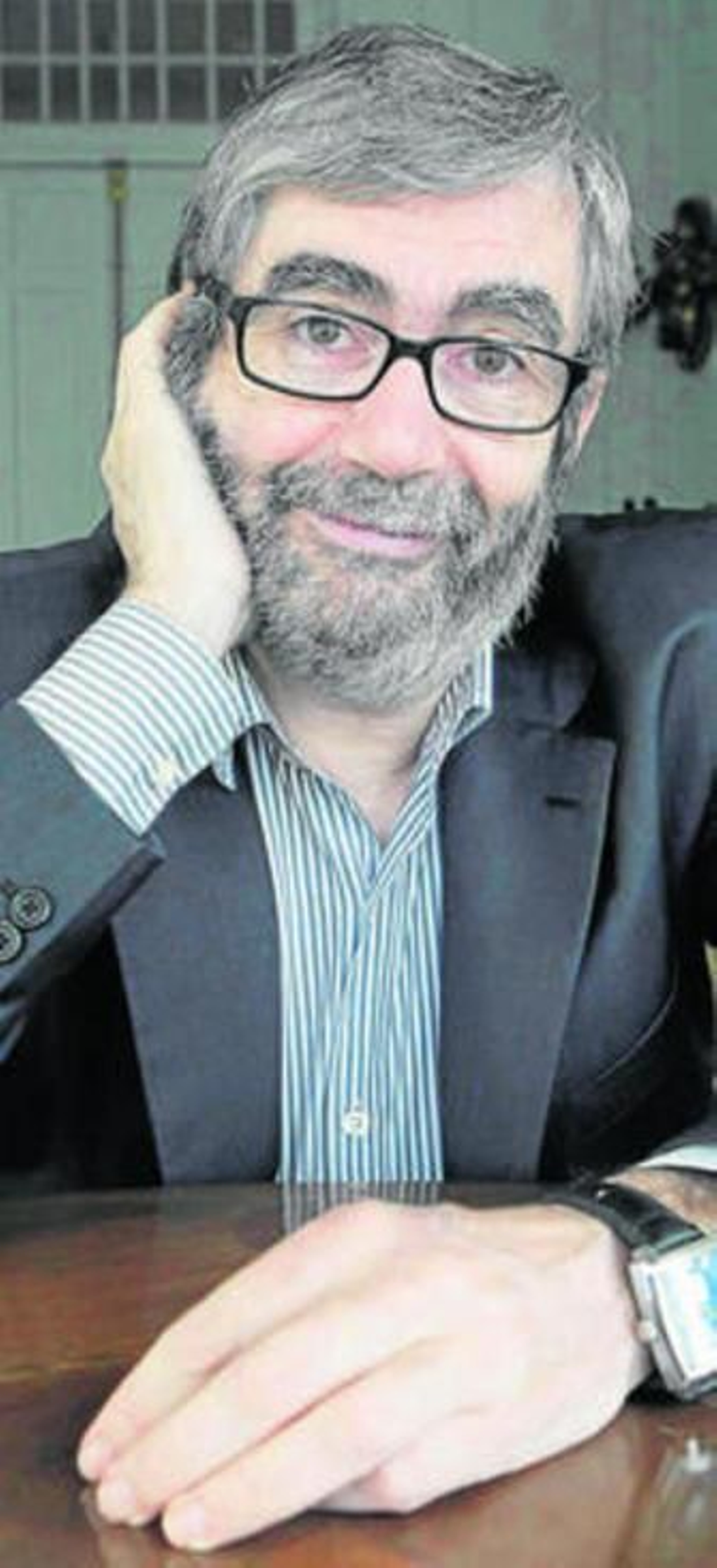 Muñoz Molina opta al Premio Andalucía de Crítica.