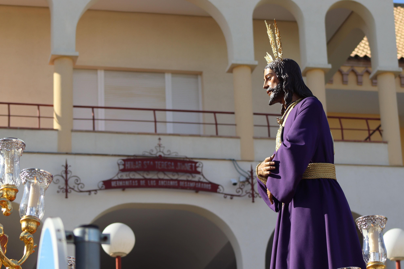 Las mejores imágenes del lunes Santo en Huelva: Hermandad del Cautivo