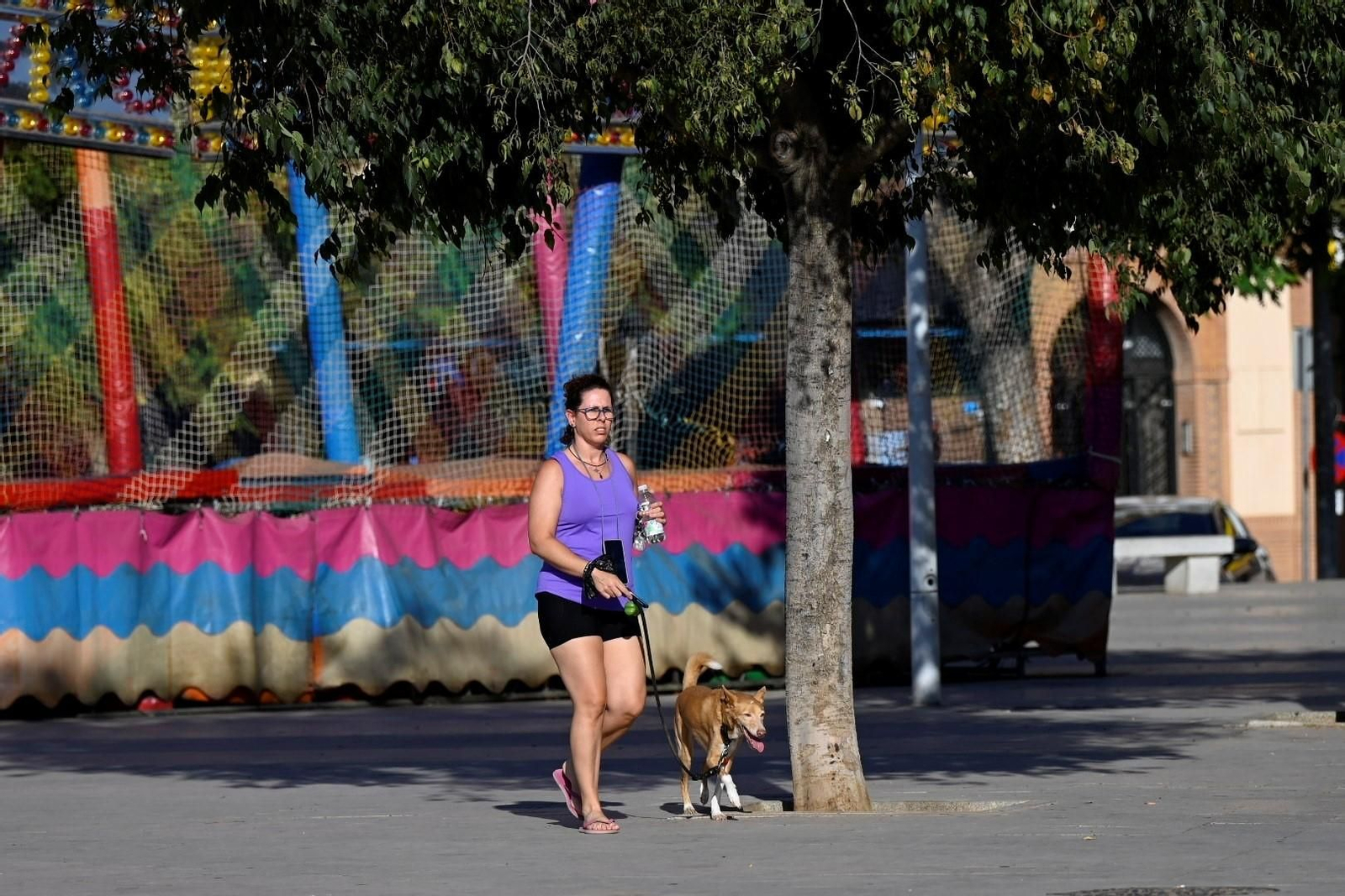 Una tarde de agosto en el barrio del Zoco de Córdoba, en imágenes