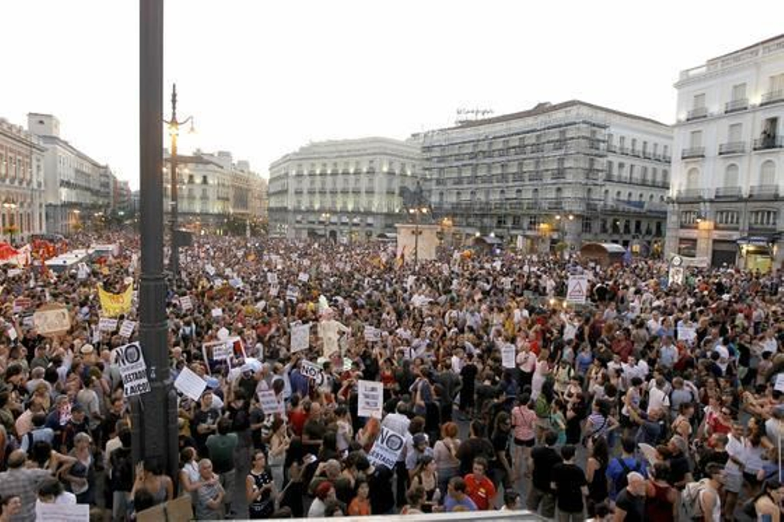 Manifestación contra la visita del Papa.

Foto: efe